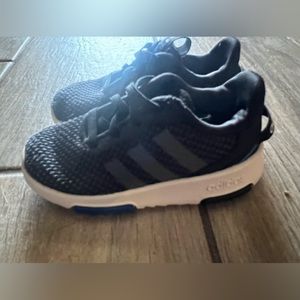 Adidas Boys Size 7 Shoes Black
